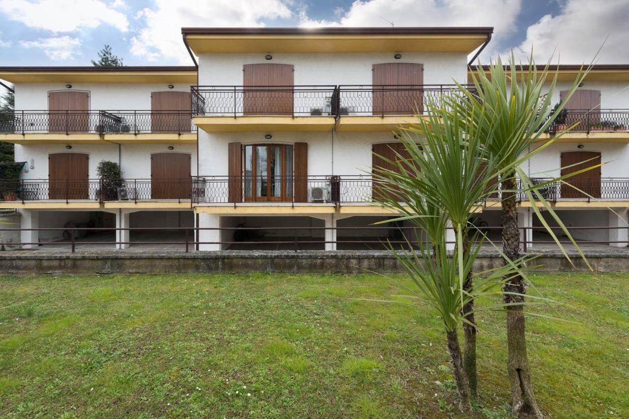 San Benedetto Di Lugana 2 Apartman Peschiera del Garda Kültér fotó