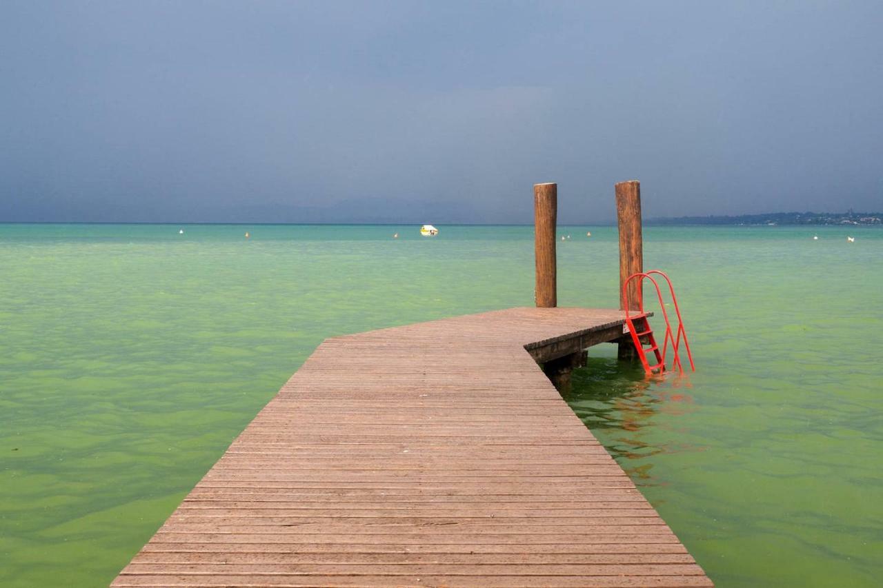 San Benedetto Di Lugana 2 Apartman Peschiera del Garda Kültér fotó