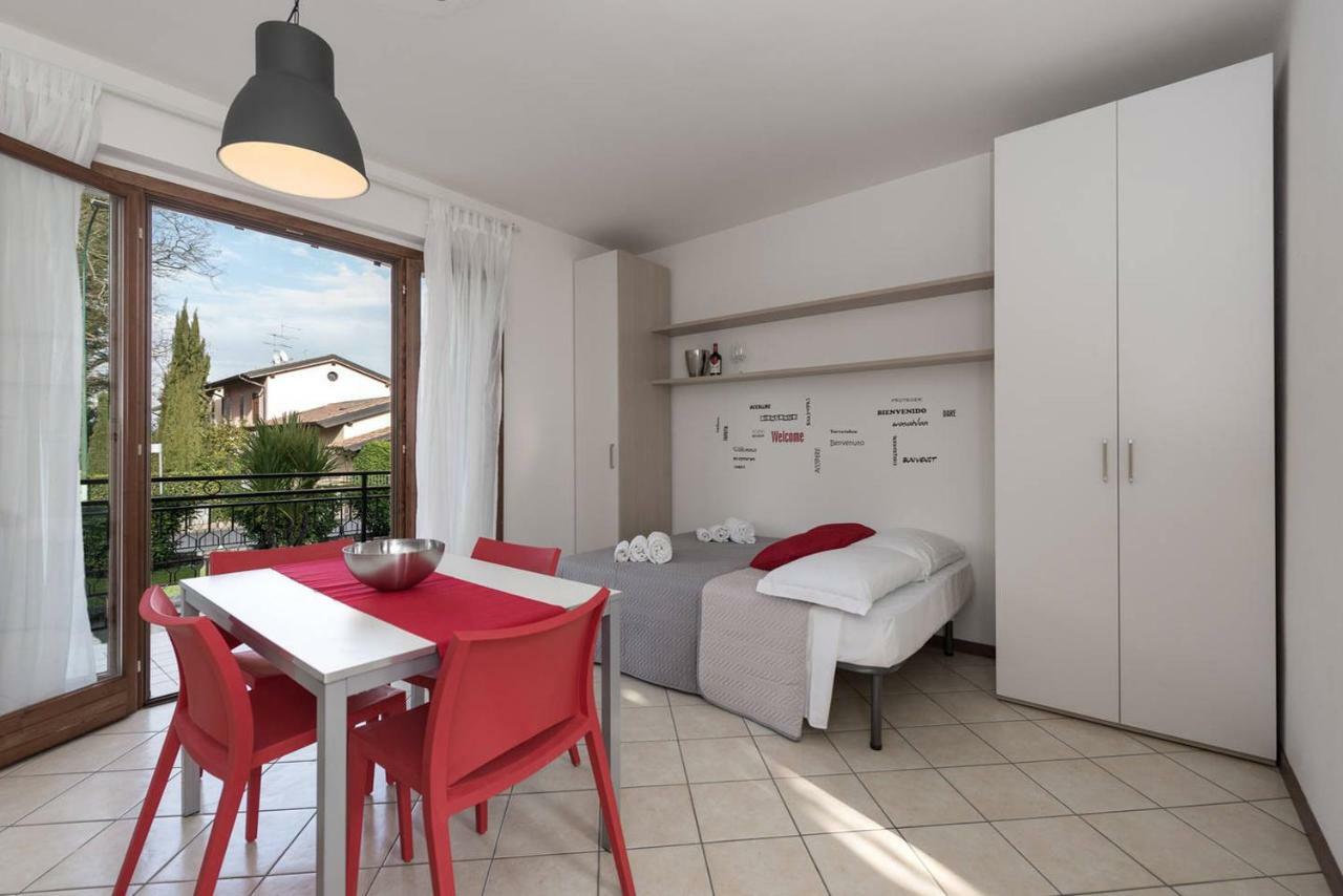 San Benedetto Di Lugana 2 Apartman Peschiera del Garda Kültér fotó